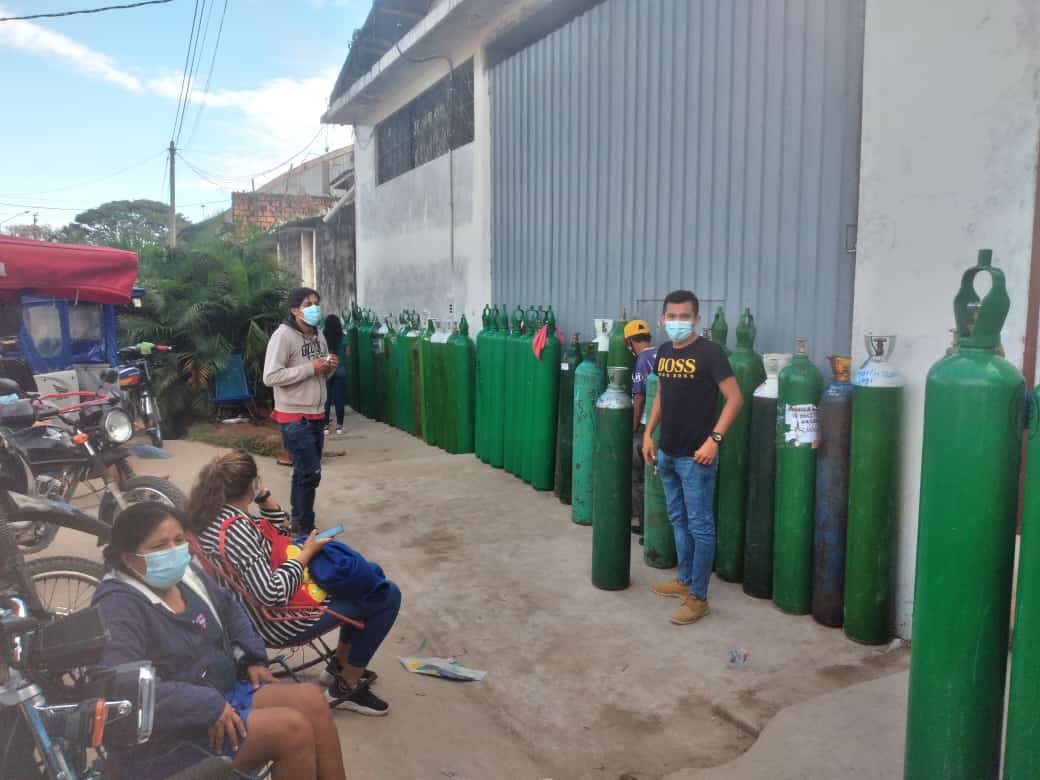 https://items.ssrc.org/wp-content/uploads/2021/08/SSRC-People-in-Pucallpa-waiting-for-oxygen-tanks-credits_Shimpukat-Soria-Shimpu.jpeg