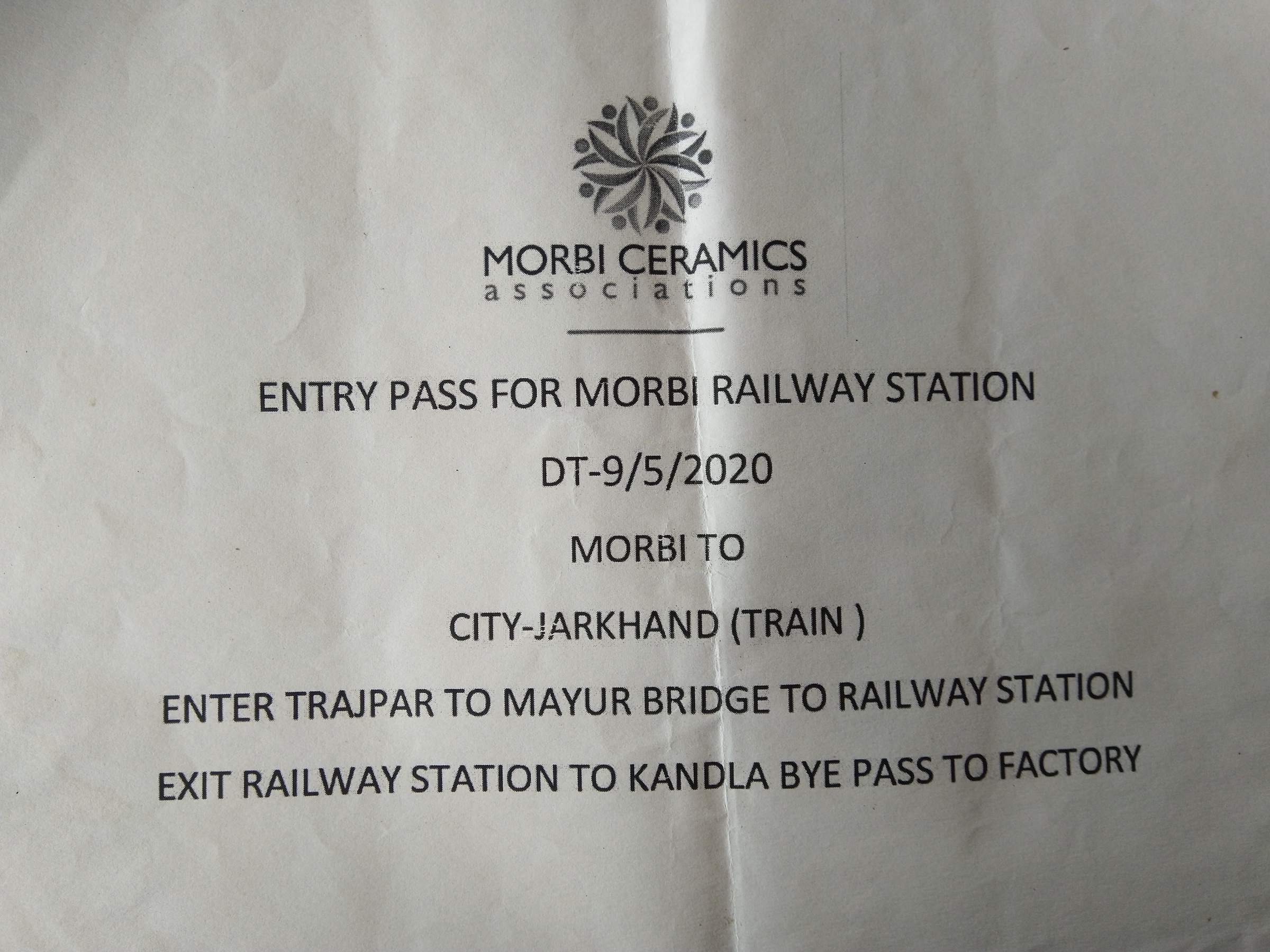 Pass issued by Gujarat tile company for migrant workers from Jharkhand to enter the railway station and return home during the lockdown.